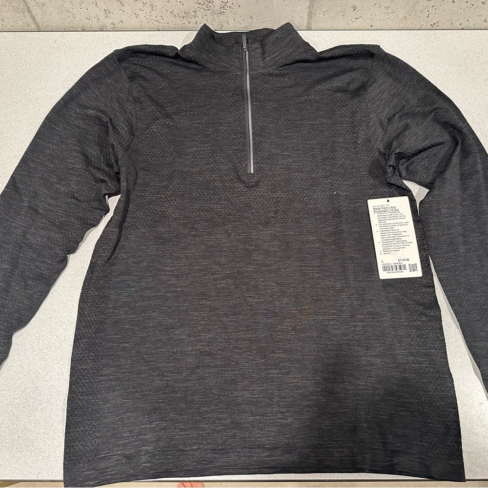 New with tags Lululemon metal vent tech half zip LM3DGCS size large graphite